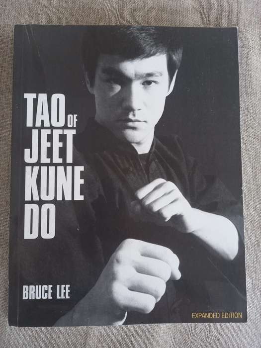 Tao of Jeet Kune Do: New Expanded Edition - Bruce Lee