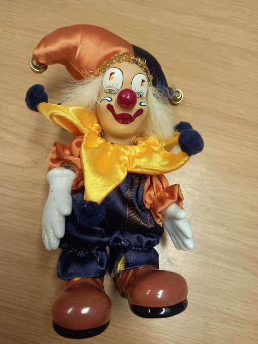 World of Clowns - Hand-painted / hand crafted fine porcelain doll Clown