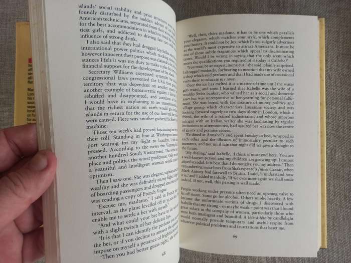 Paradise Raped - life, love and power in the Seychelles - James R. Manchum