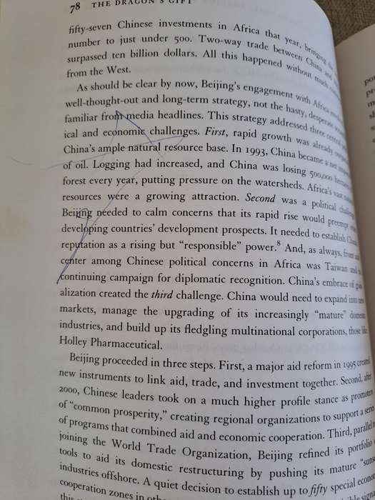 The Dragon`s Gift The Real Story of China in Africa