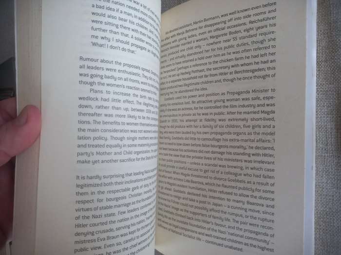 Nazi Women, Hitler`s Seduction of a Nation - Cate Haste