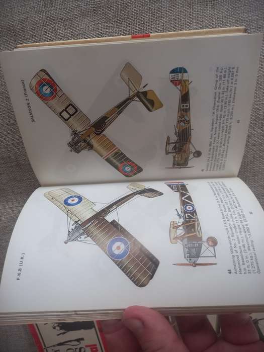 The Pocket Encyclopedia of World Aircraft in Colour Bombers 1914 - 19 - Patrol and Reconnaissance
