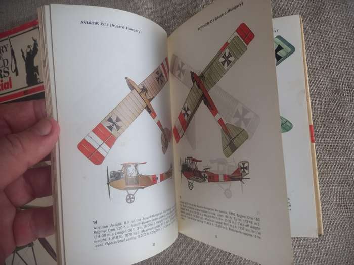 The Pocket Encyclopedia of World Aircraft in Colour Bombers 1914 - 19 - Patrol and Reconnaissance