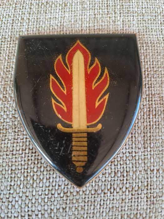 South African Defence Force (SADF) 11 Commando Shoulder Flash Badge