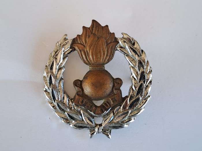 South African Defence Force SADF Engineers Corps Cap Badge