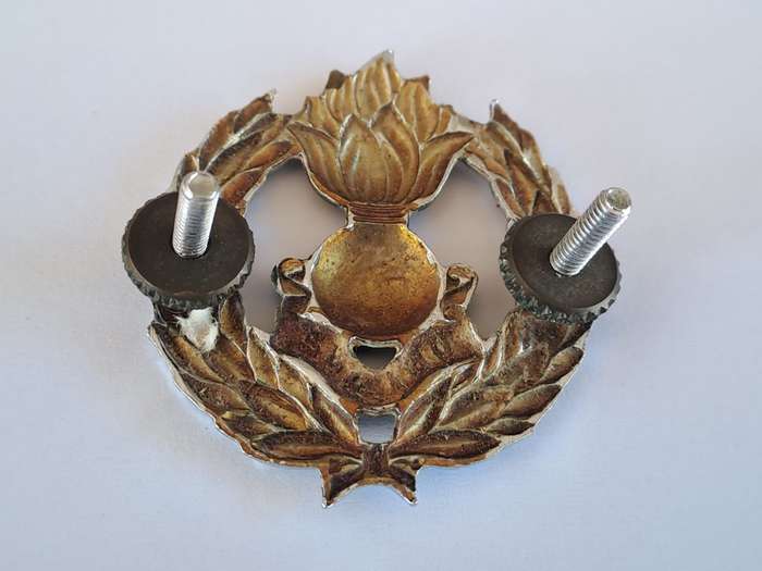 South African Defence Force SADF Engineers Corps Cap Badge