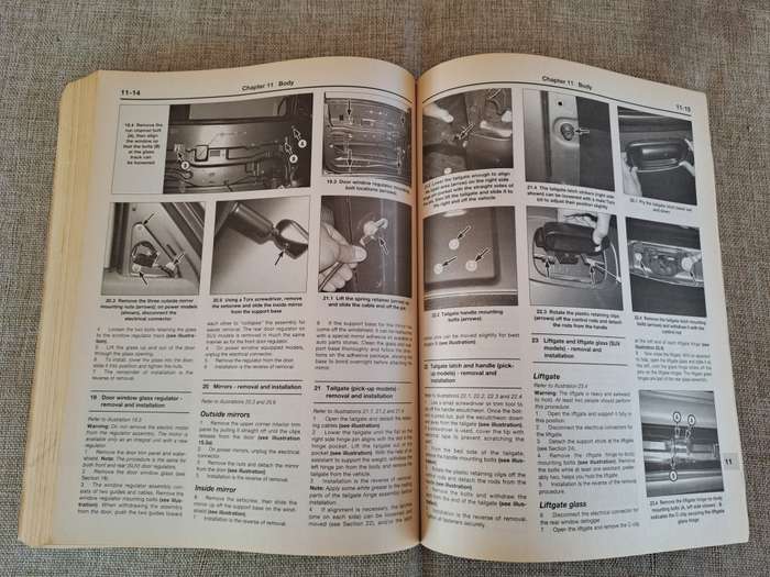 Chevrolet Silverado GMC Sierra 1999 and 2000 Repair Manual - Haynes