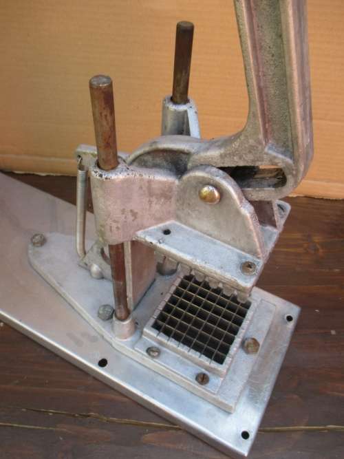 CHIP CUTTER
