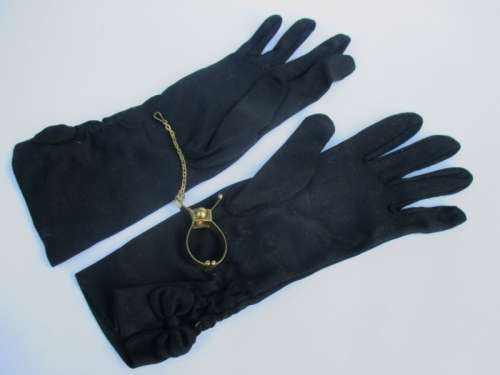 VINTAGE LADIES GLOVES