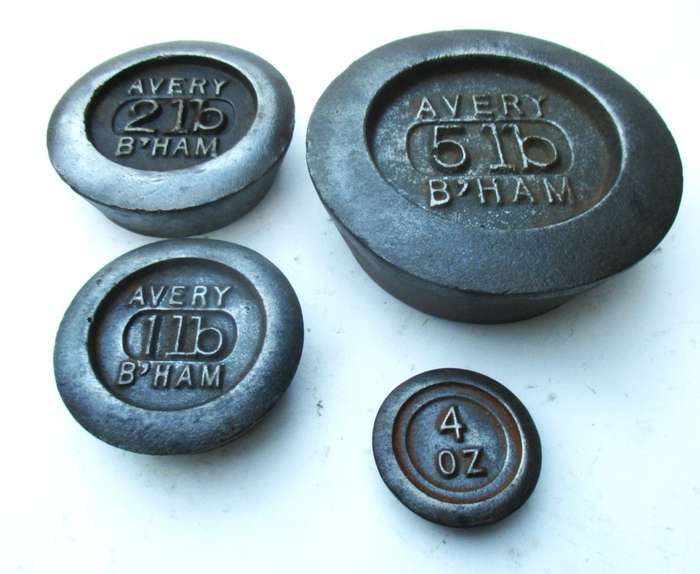 ANTIQUE SCALE WEIGHTS
