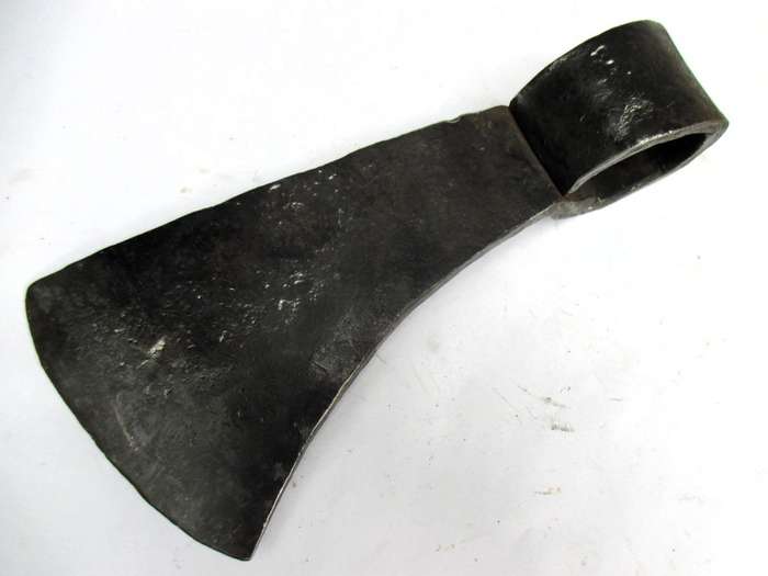 AXE HEAD