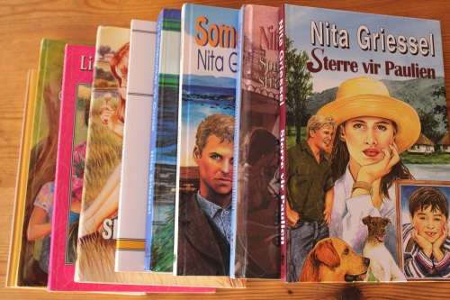 9 x Nita Griessel hardeband boeke