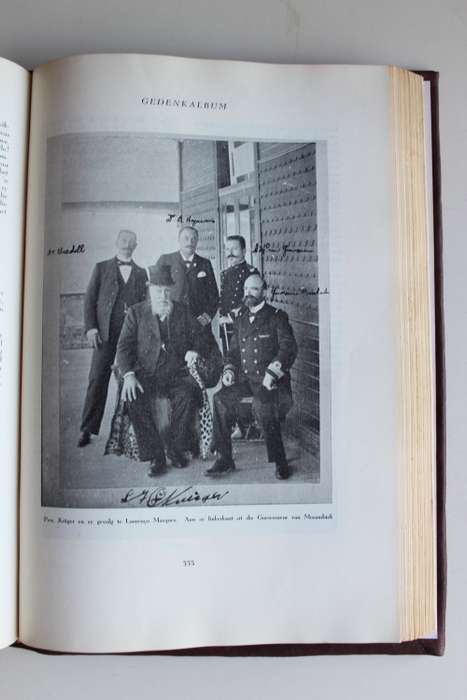 Gedenkalbum van die Tweede Vryheidsoorlog. Onder Redaksie Van J.H. Breytenbach
