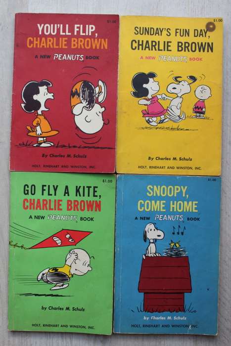 4 x Old Charlie Brown books - Charles M. Schultz