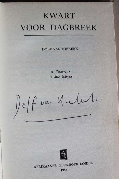 GETEKEN: Kwart Voor Dagbreek - Van Niekerk, Dolf