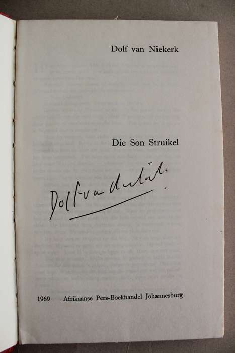 GETEKEN: Die Son Struikel - Dolf van Niekerk