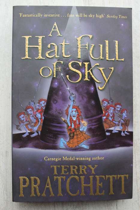 A Hat full of Sky - Terry Pratchett