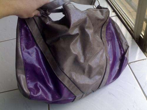 STUNNING BRAND NEW NO TAG IMPORTED FROM USA GREY AND PURPLE LARGE HANDBAG