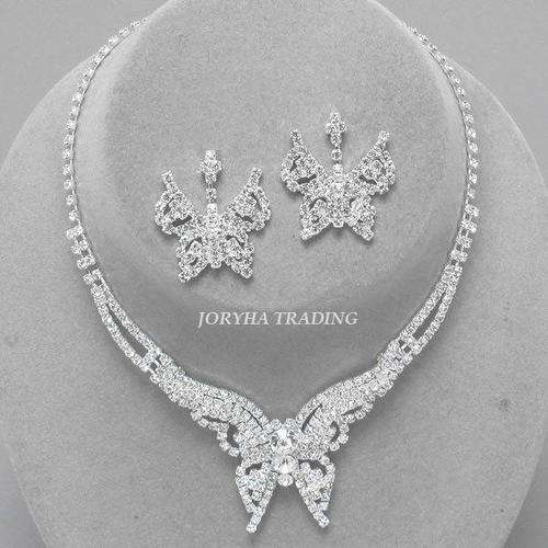 BEAUTIFUL BUTTERFLY DIAMANTE &  AUSTRIAN CRYSTAL NECKLACE & EARRING SET