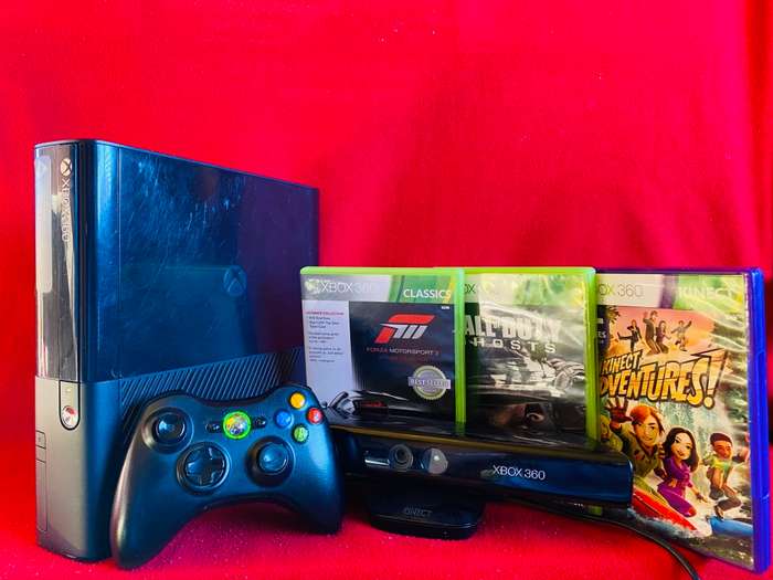 Xbox 360 E 4GB