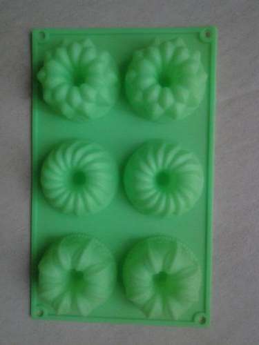 Silicone flower cake mould