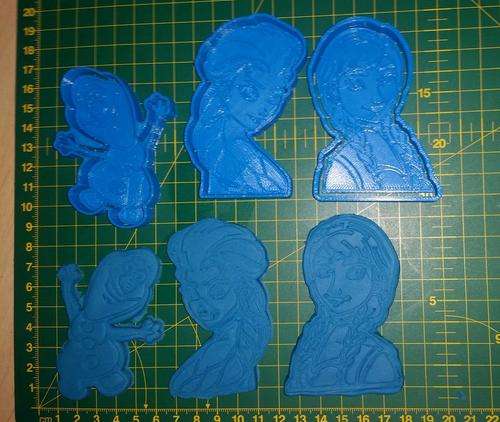 Frozen cookie cutter set. Was R220 now R130