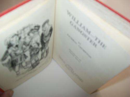 RICHMAL CROMPTON- WILLIAM THE GANGSTER - 1942 ED ILLUS DRAWINGS T HENRY HARDBACK