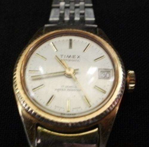 A LOVELY TIMEX AUTOMATIC LADIES WATCH