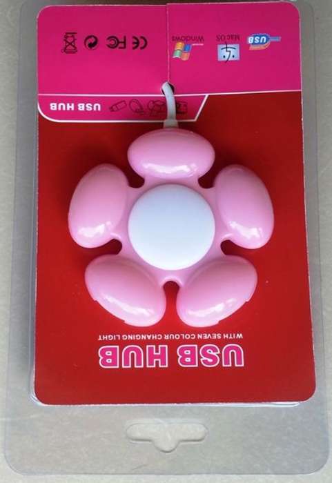 USB 4 PORT HUB - WITH 7 COLOUR CHANGING LIGHT