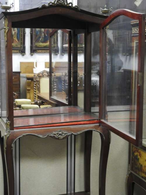 A LATE 19TH CENTURY MAHOGANY FRENCH DISPLAY CABINET-ON-STAND
