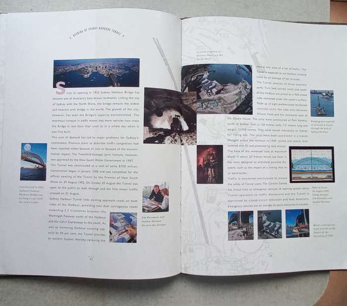 Australia - Collection of 1992 Australian Stamps - Book with Slipcase