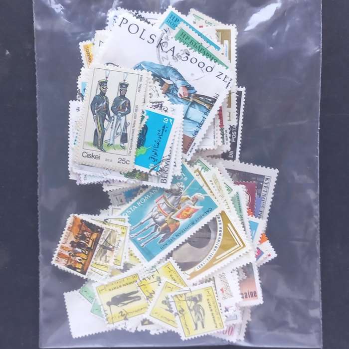 Thematics - Uniforms - 170 stamps in packet - no obvious duplication