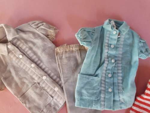Vintage 1962 Barbie fashion -Pak items