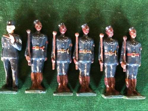 SET OF 6 LEAD SOLDIERS MADE BY WELL KNOWN ARTIST IAN STEWART-BOER WAR DURBAN BOROUGH POLICE C 1900-A