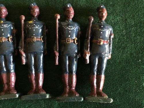 SET OF 6 LEAD SOLDIERS MADE BY WELL KNOWN ARTIST IAN STEWART-BOER WAR DURBAN BOROUGH POLICE C 1900-A