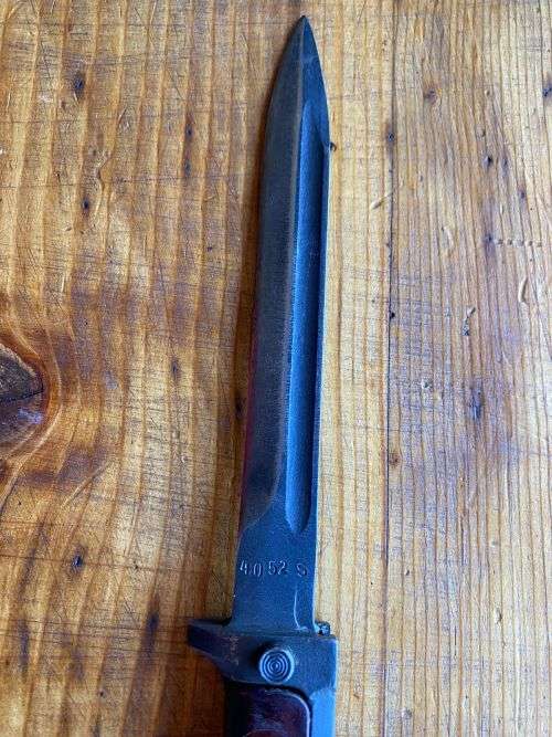 CZECHS OWN VERSION OF THE RUSSIAN AK 47 RIFLE-THE VZ58,BAYONET-THE BAYONET WAS OF A SIMPLE DESIGN AN