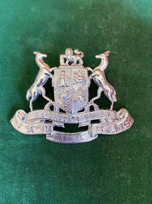 SOUTH AFRICAN RAILWAYS,CHROME CAP BADGE- 2 LUGS