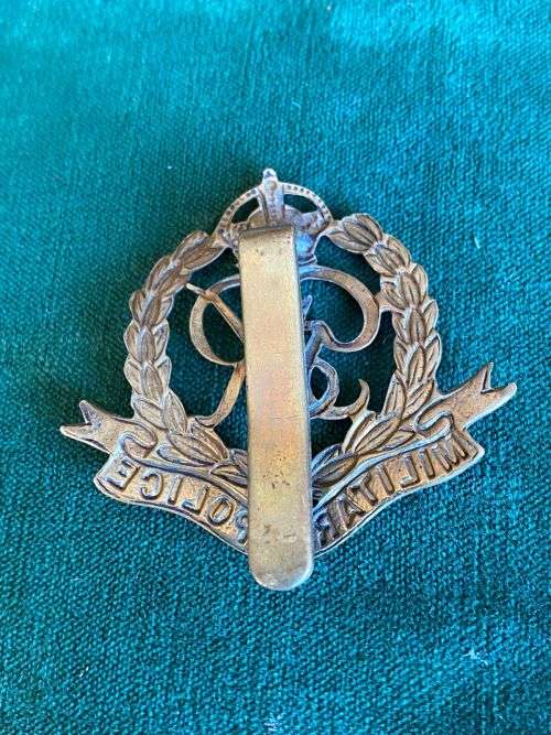 CORPS OF MILITARY POLICE CAP BADGE 1926-46