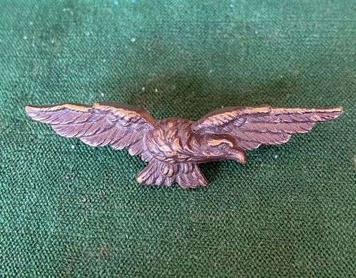 SAAF EAGLE WORN ABOVE CHEVRONS-DURING WW2- 2 X LUGS