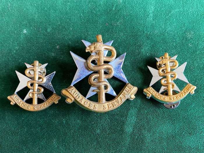 SA MILITARY HEALTH SERVICES CAP AND 2 COLLARS-WORN FROM 1980`S-LUGS + PINS INTACT