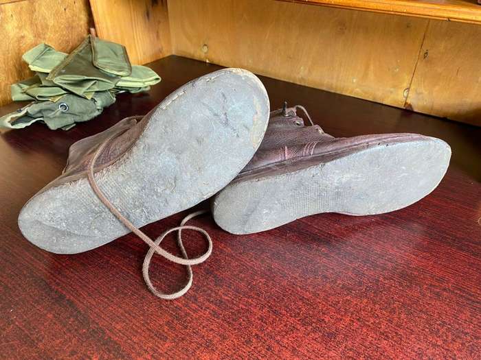 SADF,RECCE ANTI-TRACKING BOOTS-SIZE 9 -WELL USED
