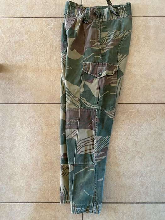 RHODESIAN CAMO TROUSERS-SIZE 30 PADDED BACK SIDE-PIPE LENGTH 70 CM-BATTLE USED BUT GOOD CONDITION-AL