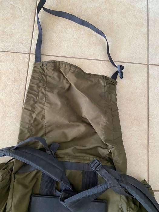 RECCE OLIVE GREEN/NIEMOLLER,3 DAY BACK PACK INTERNAL FRAME-VERY SCARCE-COMBAT USED AND NOT IN PERFEC