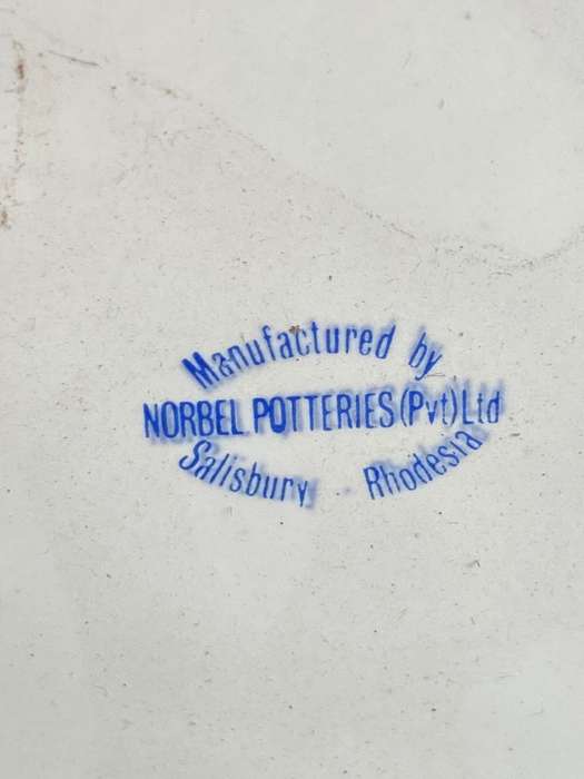 LARGE RHODESIAN LIGHT INFANTRY MUG-COCKROACH STEAK HOUSE-NORBEL POTTERIES RHODESIA,MAKERS STAMP-HEIG