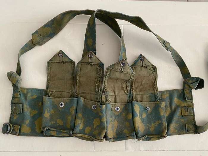 RHODESIAN FEREDAY & SONS (LABELLED) CHEST WEBBING,HANDPRINTED AND BELONGED TO 724919 WO2 ALLAN BARNE