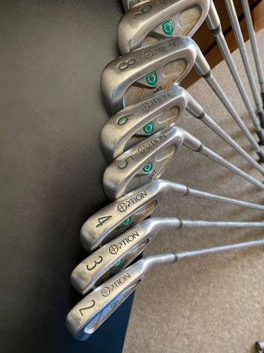 OPTION OB1,FULL SET,MENS 2 TO 9 WITH SAND AND PITCHING WEDGE-THE 7 STICK IS MISSING