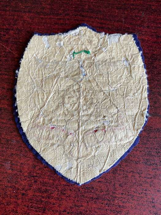 SA AMPHIGARIOUS BADGE-WORN IN THE THIRTIES ONLY BY OFFICERS QUALIFIED IN BOTH AIR AND ARTILLERY DUTI