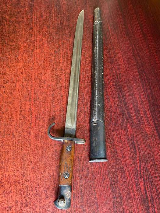 British Pattern 1907 Sword Bayonet with Hooked Quillon