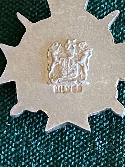 MONEY BACK GUARANTEE-ORIGINAL-MINIATURE HONORIS CRUX GOLD MEDAL(HCG)1975-1992-SILVER MARKED