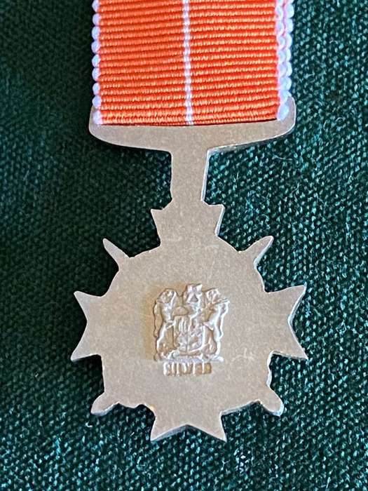 MONEY BACK GUARANTEE-ORIGINAL-MINIATURE HONORIS CRUX GOLD MEDAL(HCG)1975-1992-SILVER MARKED